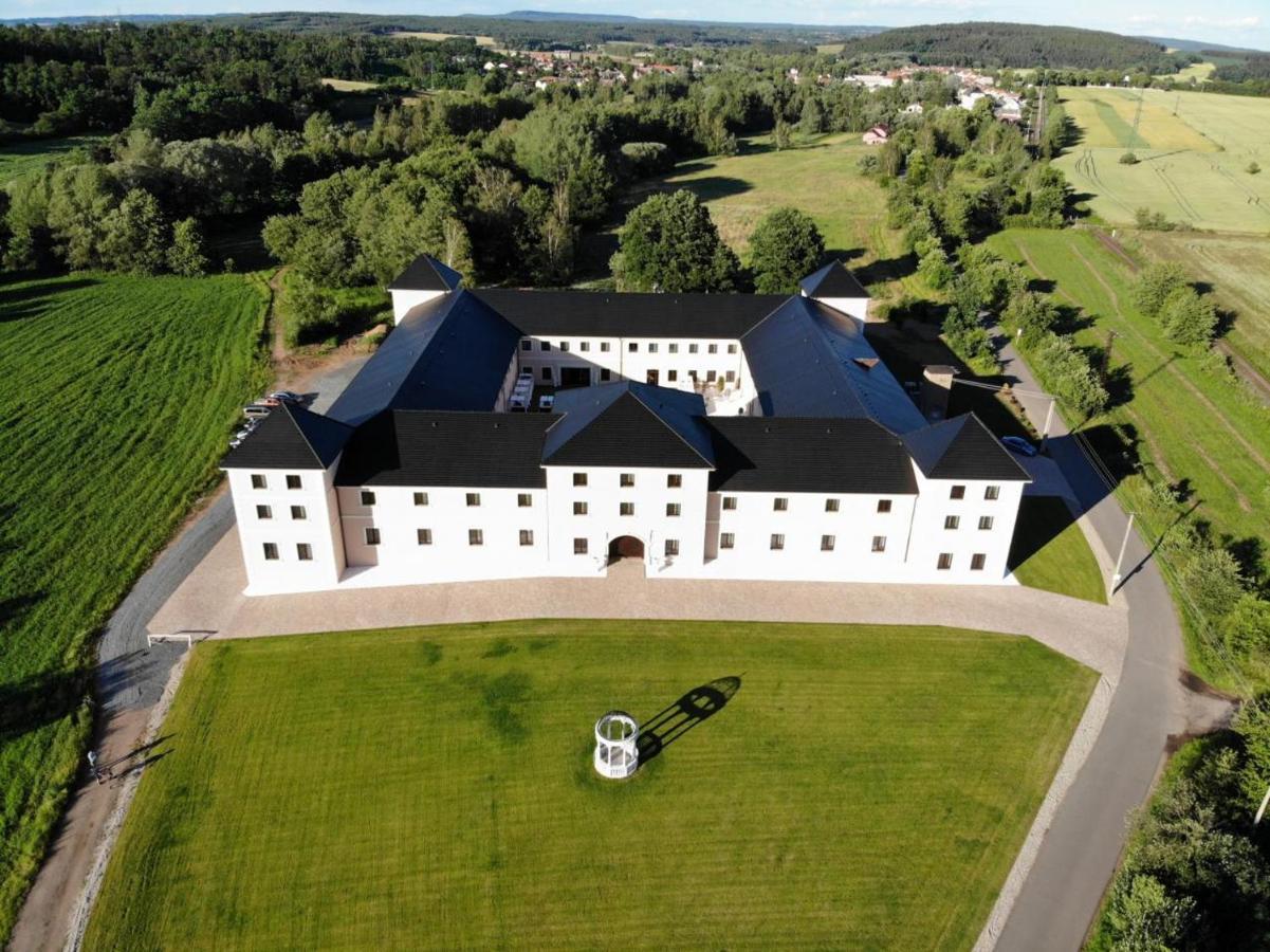 Chateau Sanov Otel Sanov  Dış mekan fotoğraf